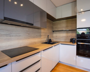 Chorvátsko - Luxusný Apartmán pri Mori so Záhradou a Garážou – Zadar, Diklo