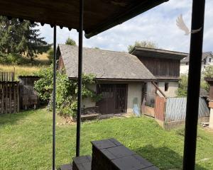 Priestranný rodinný dom s veľkou záhradou - Lopej