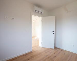 Novostavba apartmánu len 150m od mora, 77 m2, výhľad na more ,Chorvátsko- Privlaka