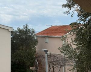 Chorvátsko - Apartmán len 150m od mora top investícia