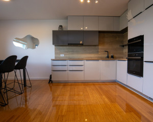 Chorvátsko - Luxusný Apartmán pri Mori so Záhradou a Garážou – Zadar, Diklo