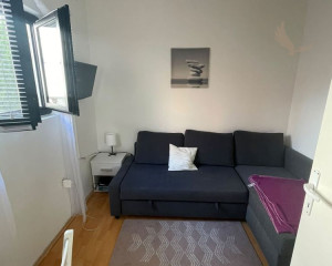 Chorvátsko- Apartmán so záhradou len 300m od mora