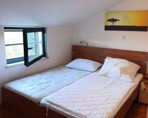 Chorvátsko, Zaton - Na predaj zariadený apartmán s výhľadom na more!