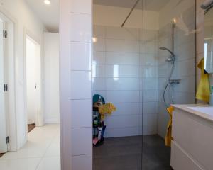 Chorvátsko - PENTHOUSE 72 m² S VEĽKOU STREŠNOU TERASOU A PANORAMATICKÝM VÝHĽADOM NA MORE