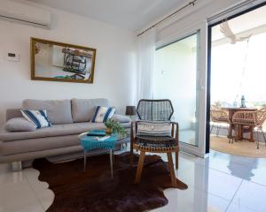 Chorvátsko - PENTHOUSE 72 m² S VEĽKOU STREŠNOU TERASOU A PANORAMATICKÝM VÝHĽADOM NA MORE