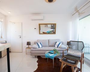 Chorvátsko - PENTHOUSE 72 m² S VEĽKOU STREŠNOU TERASOU A PANORAMATICKÝM VÝHĽADOM NA MORE
