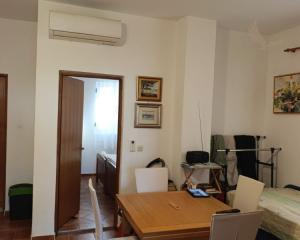 Chorvátsko- Apartmán so záhradou len 450m od mora