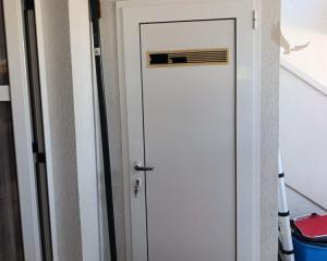 Chorvátsko- Apartmán so záhradou len 450m od mora