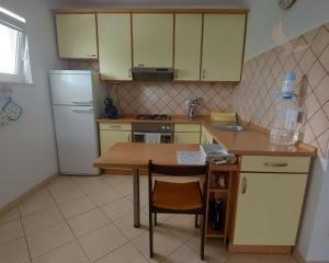 Chorvátsko - Dom iba 200m od mora s dvorom 300 m2