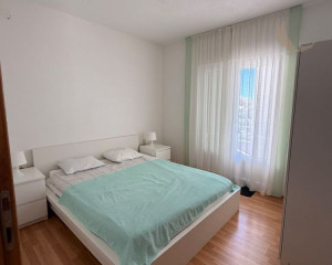 Chorvátsko, ostrov Vir - Na predaj zariadený apartmán s výhľadom na more!