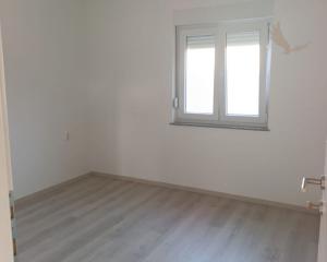 Chorvátsko - Novostavba apartmánu v tichej lokalite blízko lesa v Nin - Zaton