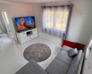 Chorvátsko, ostrov Vir - Na predaj 3 izbový apartmán s výhľadom na more!
