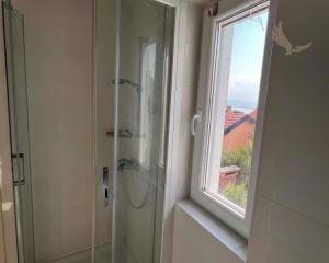 Chorvátsko, ostrov Vir - Na predaj 3 izbový apartmán s výhľadom na more!