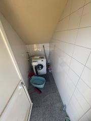 CHORVÁTSKO, VIR – Čarovný 3-izbový apartmán s podlahovým kúrením, krbom a predzáhradkou len 350 m od mora