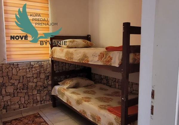 Na predaj dom 3x apartmán len 300m od mora ,Chorvátsko - Vir