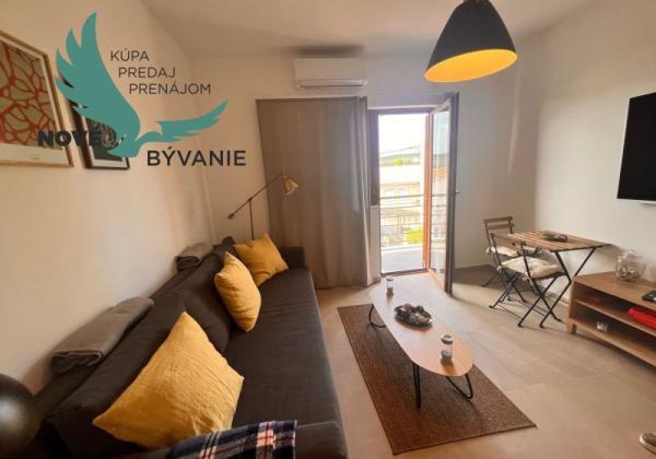Dom 3x apartmán len 130m od mora s výhľadom na more v Chorvátsku  - Kruševo - Obrovac