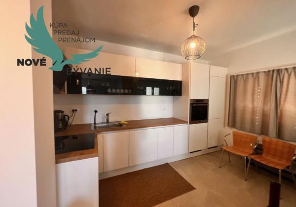 Dom 3x apartmán len 130m od mora s výhľadom na more v Chorvátsku  - Kruševo - Obrovac