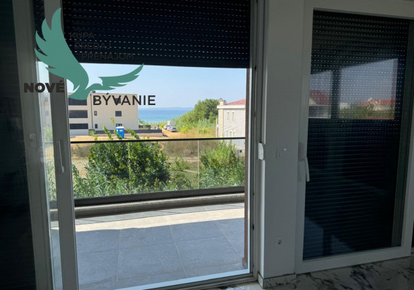 Novostavba apartmán 3x spálňa s 2x strešná terasa len 100m od mora s výhľadom na more, Chorvátsko- Privlaka