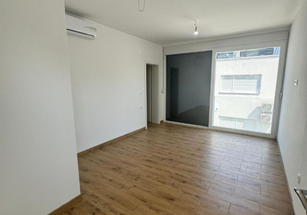 Novostavba apartmán 3x spálňa s 2x strešná terasa len 100m od mora s výhľadom na more, Chorvátsko- Privlaka