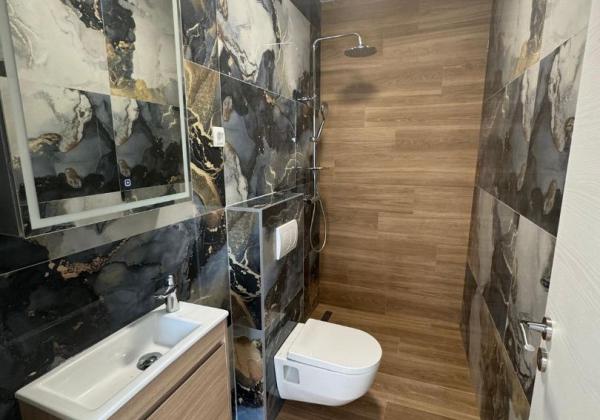 Novostavba apartmán 3x spálňa s 2x strešná terasa len 100m od mora s výhľadom na more, Chorvátsko- Privlaka