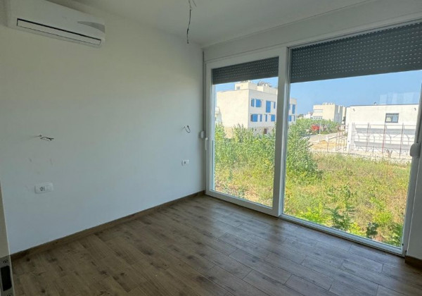 Novostavba apartmán 3x spálňa s 2x strešná terasa len 100m od mora s výhľadom na more, Chorvátsko- Privlaka