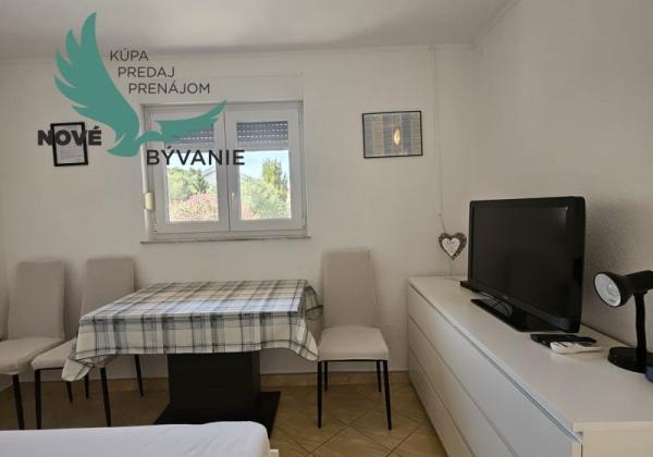 Na predaj dom 4x apartmán s výhľadom na more v Chorvátsku