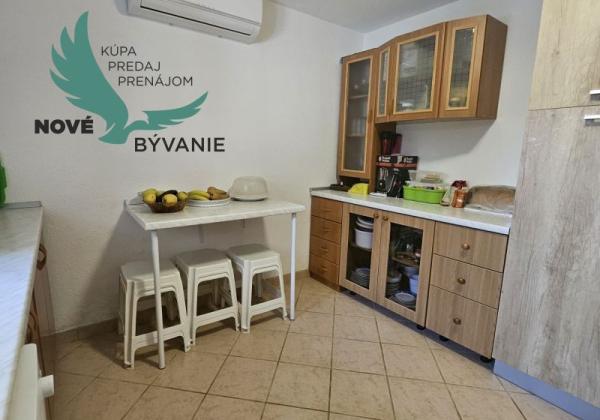 Na predaj dom 4x apartmán s výhľadom na more v Chorvátsku