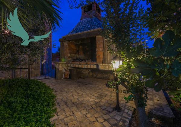 Exkluzívne na predaj vila s bazénom v Chorvátsku