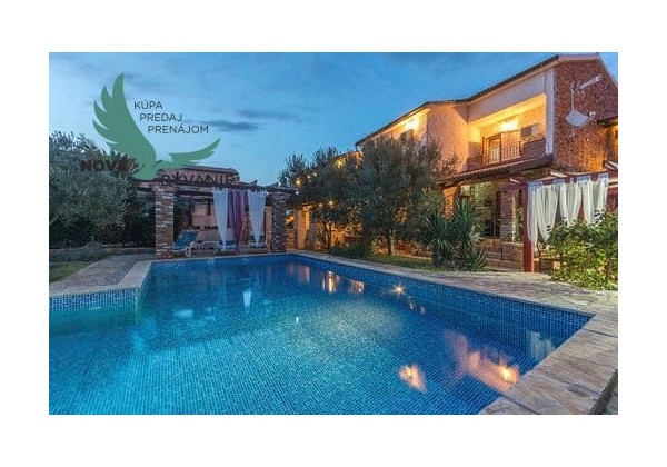 Exkluzívne na predaj vila s bazénom v Chorvátsku