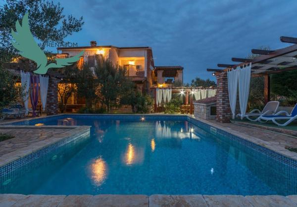 Exkluzívne na predaj vila s bazénom v Chorvátsku