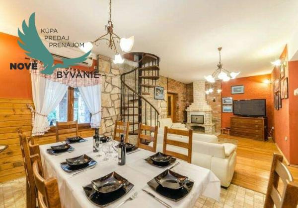 Exkluzívne na predaj vila s bazénom v Chorvátsku