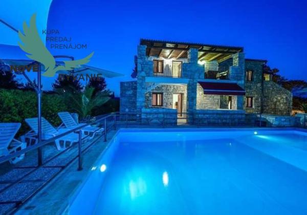 Exkluzívne na predaj vila s bazénom v Chorvátsku