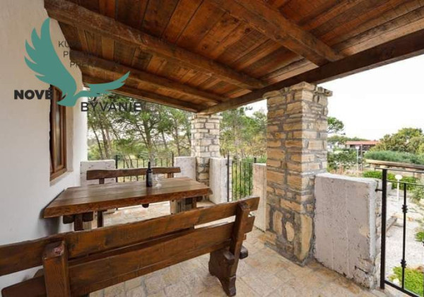 Exkluzívne na predaj vila s bazénom v Chorvátsku