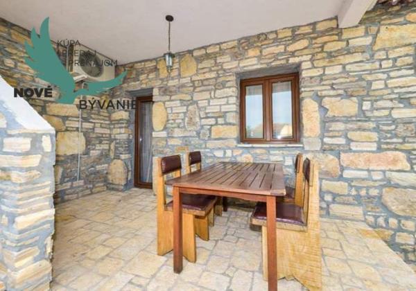 Exkluzívne na predaj vila s bazénom v Chorvátsku