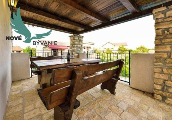 Exkluzívne na predaj vila s bazénom v Chorvátsku