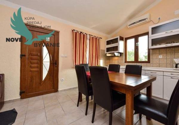 Exkluzívne na predaj vila s bazénom v Chorvátsku