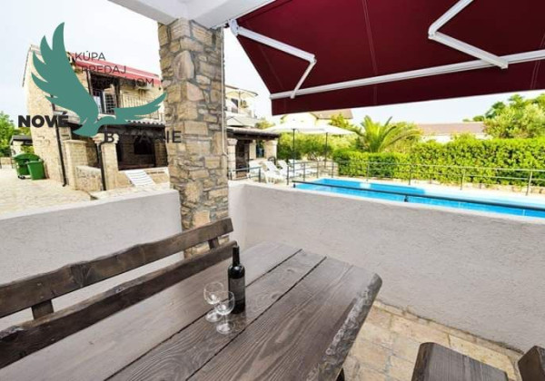 Exkluzívne na predaj vila s bazénom v Chorvátsku
