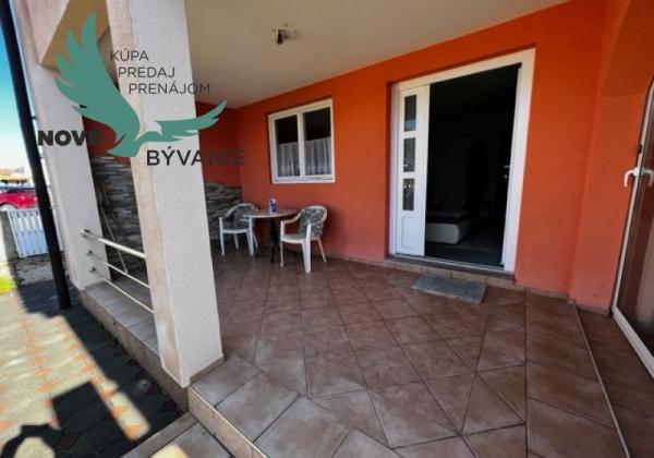 Na predaj dom s 3 apartmánmi len 250m od mora, Chorvátsko - Vir