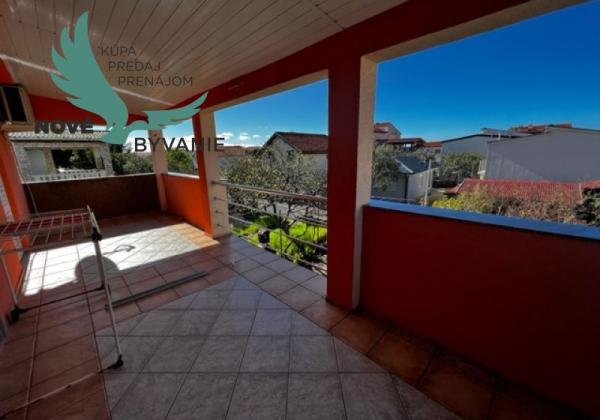 Na predaj dom s 3 apartmánmi len 250m od mora, Chorvátsko - Vir