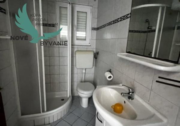 Na predaj dom s 3 apartmánmi len 250m od mora, Chorvátsko - Vir