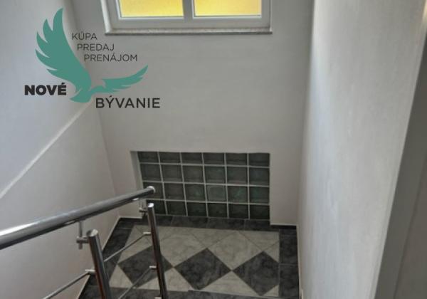 Na predaj dom s 3 apartmánmi len 250m od mora, Chorvátsko - Vir