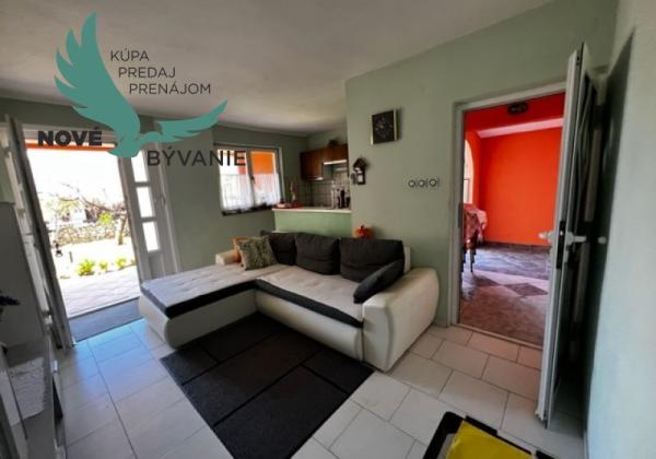 Na predaj dom s 3 apartmánmi len 250m od mora, Chorvátsko - Vir