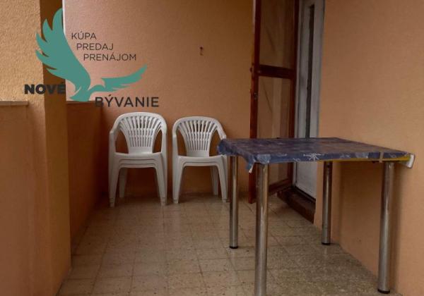 Dom vhodný ako investícia blízko mora s 3x apartmán v Chorvátsku - Vrsi