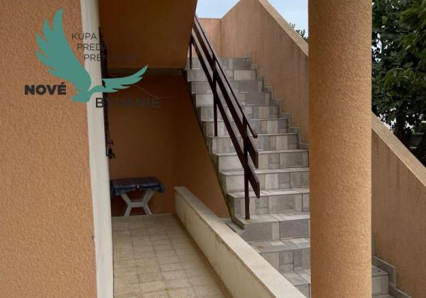 Dom vhodný ako investícia blízko mora s 3x apartmán v Chorvátsku - Vrsi