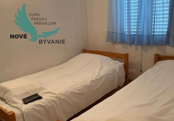 Dom vhodný ako investícia blízko mora s 3x apartmán v Chorvátsku - Vrsi