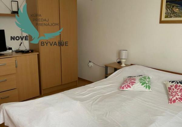 Dom vhodný ako investícia blízko mora s 3x apartmán v Chorvátsku - Vrsi