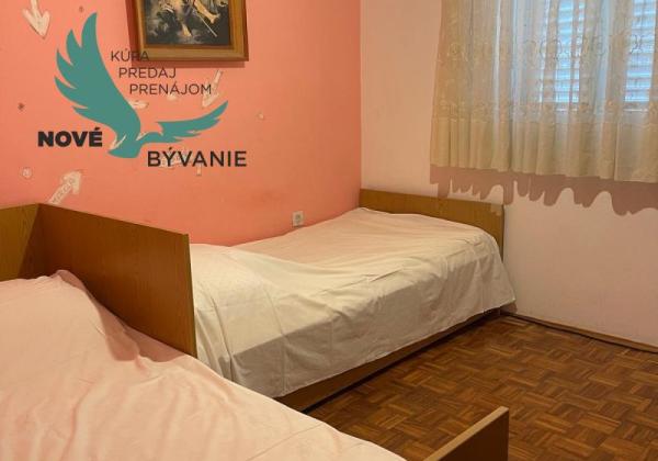 Dom vhodný ako investícia blízko mora s 3x apartmán v Chorvátsku - Vrsi