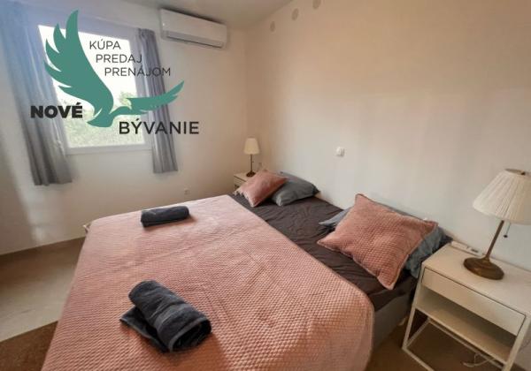 Na predaj dom prvý rad na mori s výhľadom na more v Chorvátsku