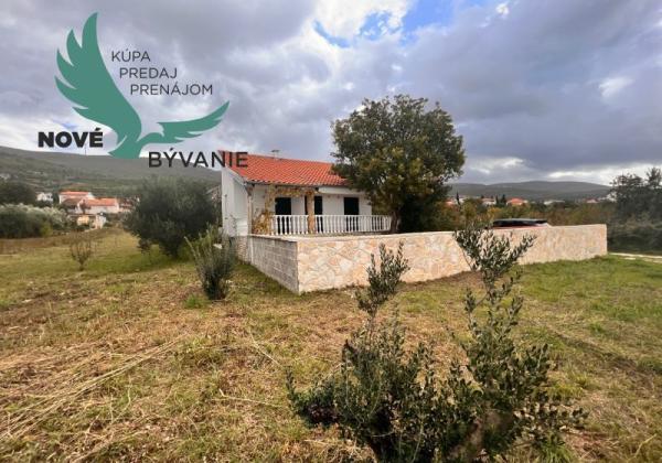 Na predaj dom prvý rad na mori s výhľadom na more v Chorvátsku