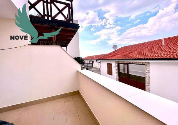 Predaj dom len 60m od mora s výhľadom na more v Chorvátsku